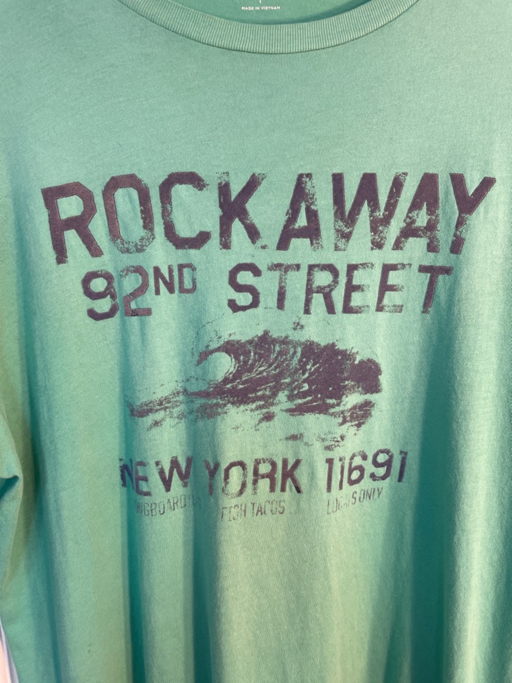 Old Navy Men's Teal Rockaway 92nd Street Graphic Tee